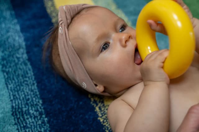 Zaburzenia sensoryczne u niemowląt objawy: Co może niepokoić rodziców? Zaburzenia sensoryczne u niemowląt objawy: Co może niepokoić rodziców?